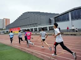 精彩，皇马女足前锋琳达-凯塞多打入一记马拉多纳式进球