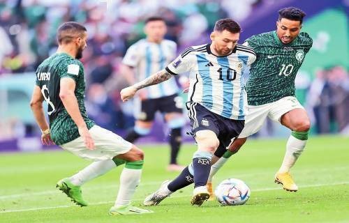 拜合拉木梅开二度 熊猫杯中国U22男足两球完胜